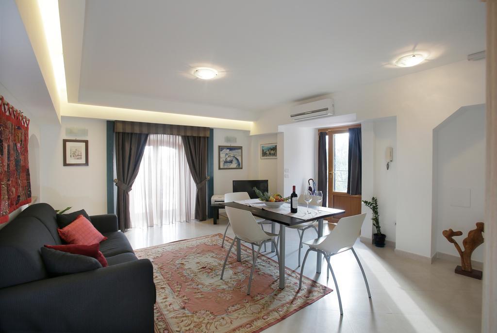 Casa Costa Apartment Таормина Стая снимка