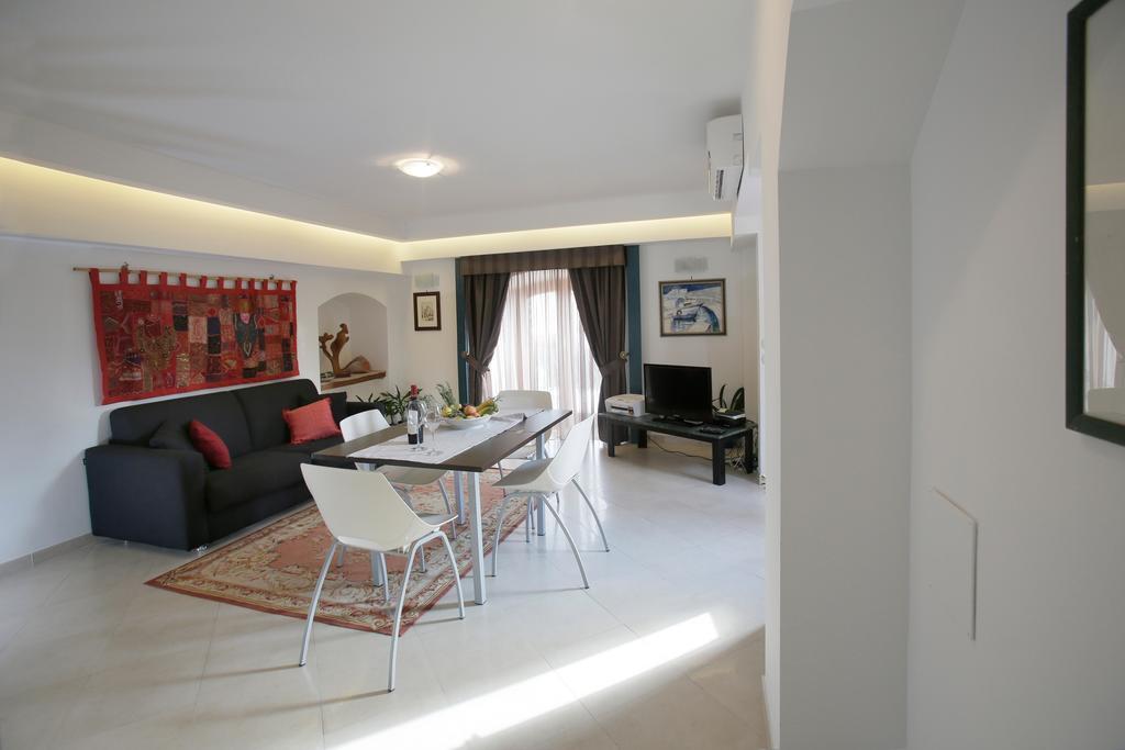 Casa Costa Apartment Таормина Стая снимка