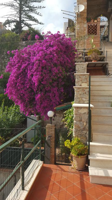 Casa Costa Apartment Таормина Екстериор снимка
